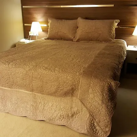 Janet 1* Hotel *